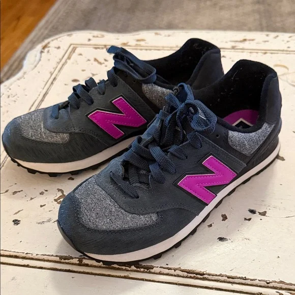 New Balance Women's 574 Core Sneaker - Picture 3 of 6